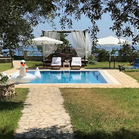 Villa Mechet's Oceanfront Barbati